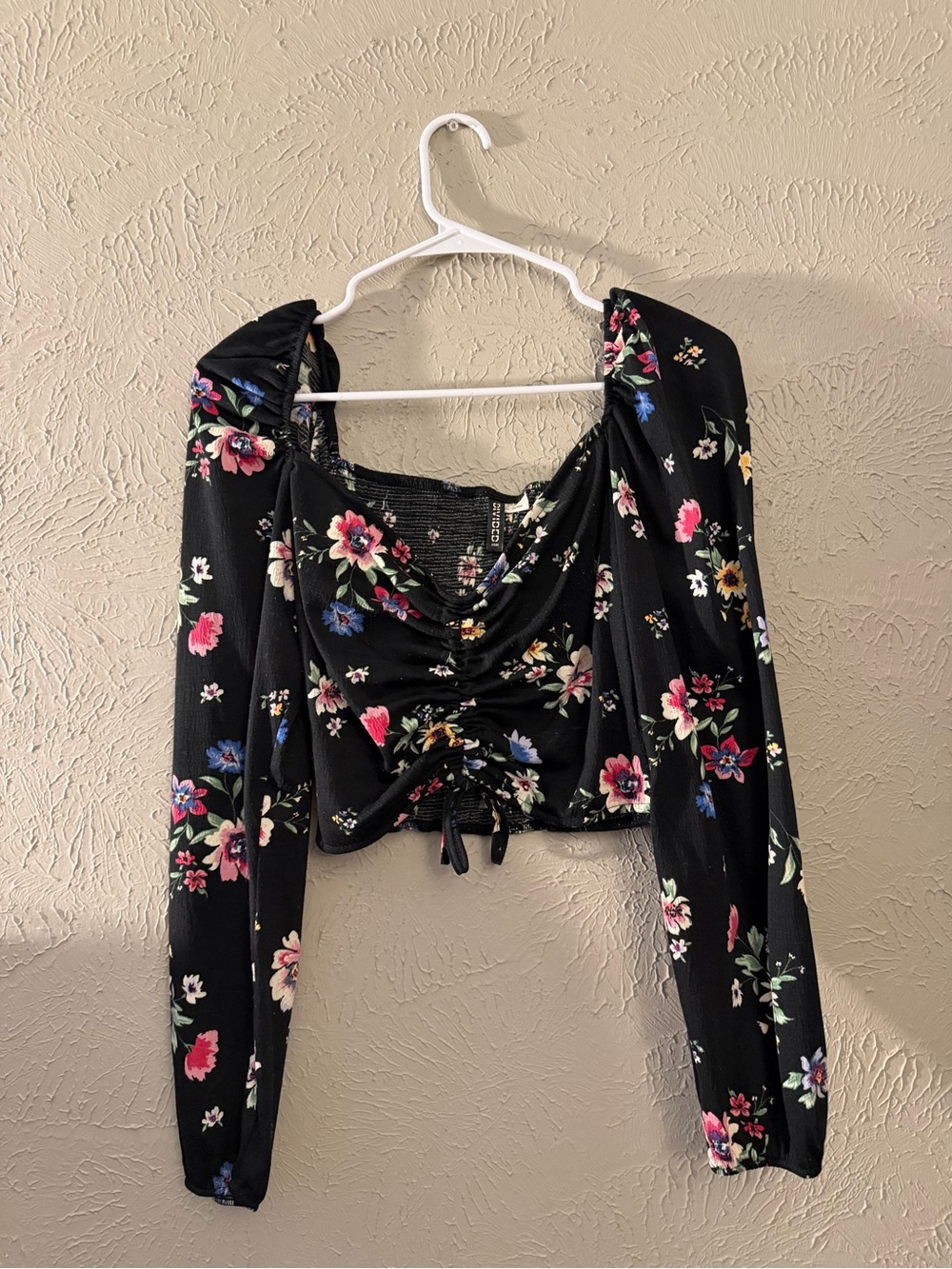 H&M Black Floral Ruched Tie-Front Crop Top